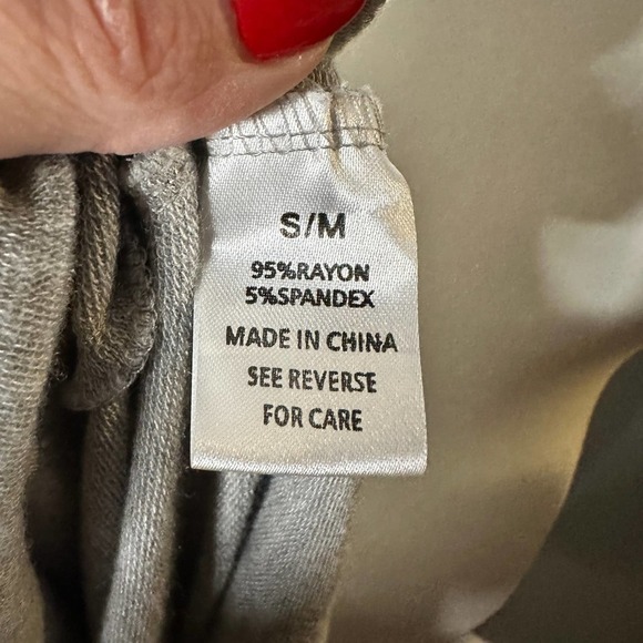 Wishlist Gray V Neck Sweatshirt Size S/M - Picture 6 of 6